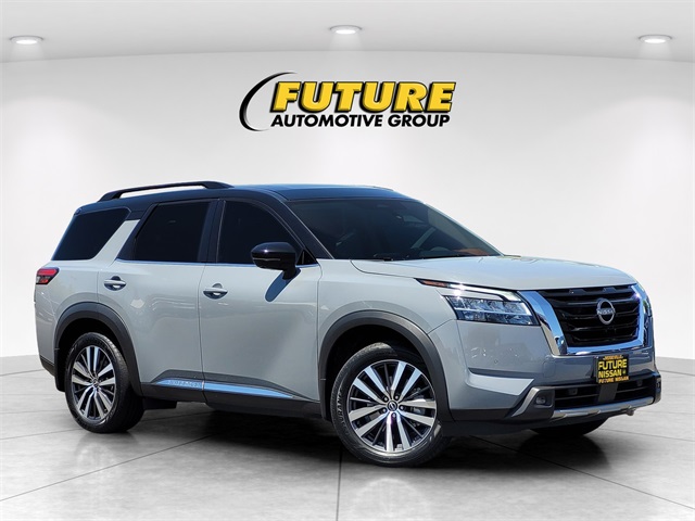 2022 Nissan Pathfinder Platinum