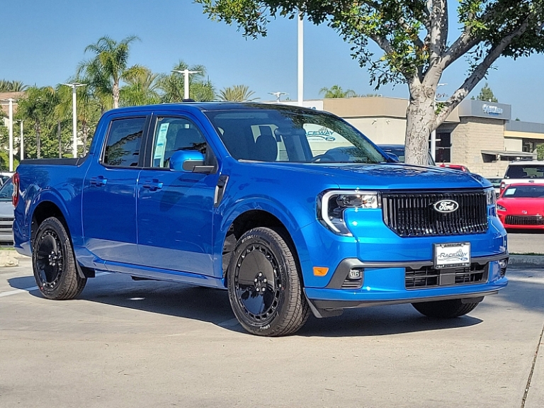 2025 Ford Maverick Lobo Standard