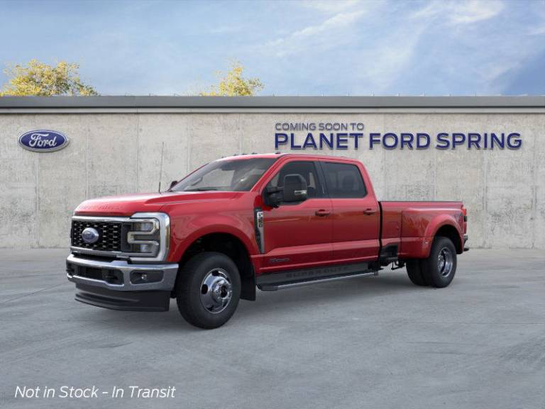 2025 Ford Super Duty F-350 DRW LARIAT 4WD Crew Cab 8' Box