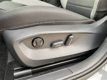 2024 Volkswagen Taos SEL