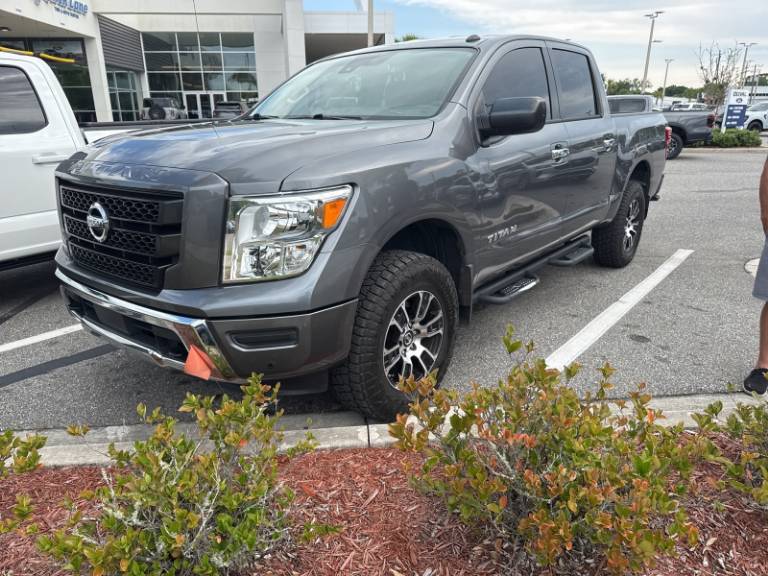 2021 Nissan Titan SV