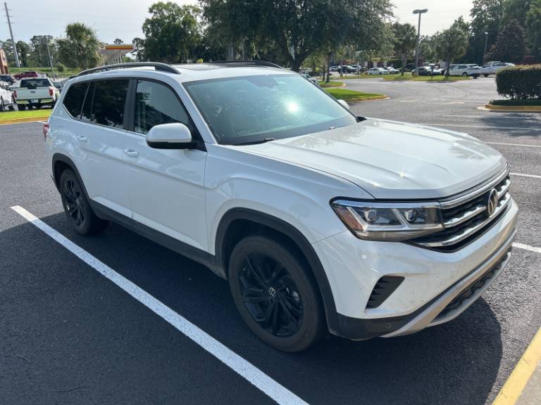 2022 Volkswagen Atlas 3.6L V6 SE w/Technology