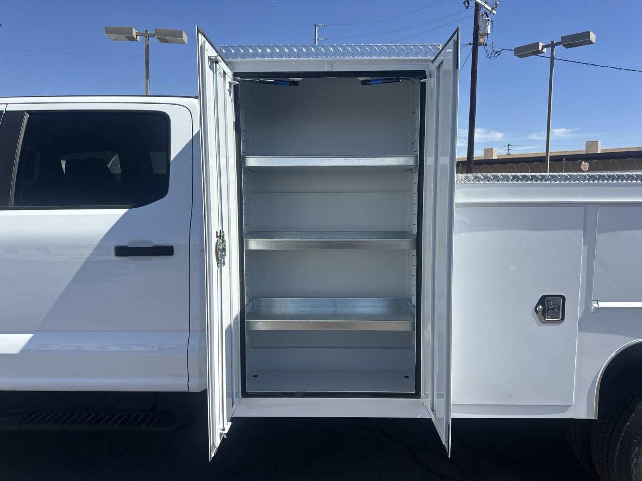 2025 Ford F-550 Super Duty Chassis Cab XL - Photo 14