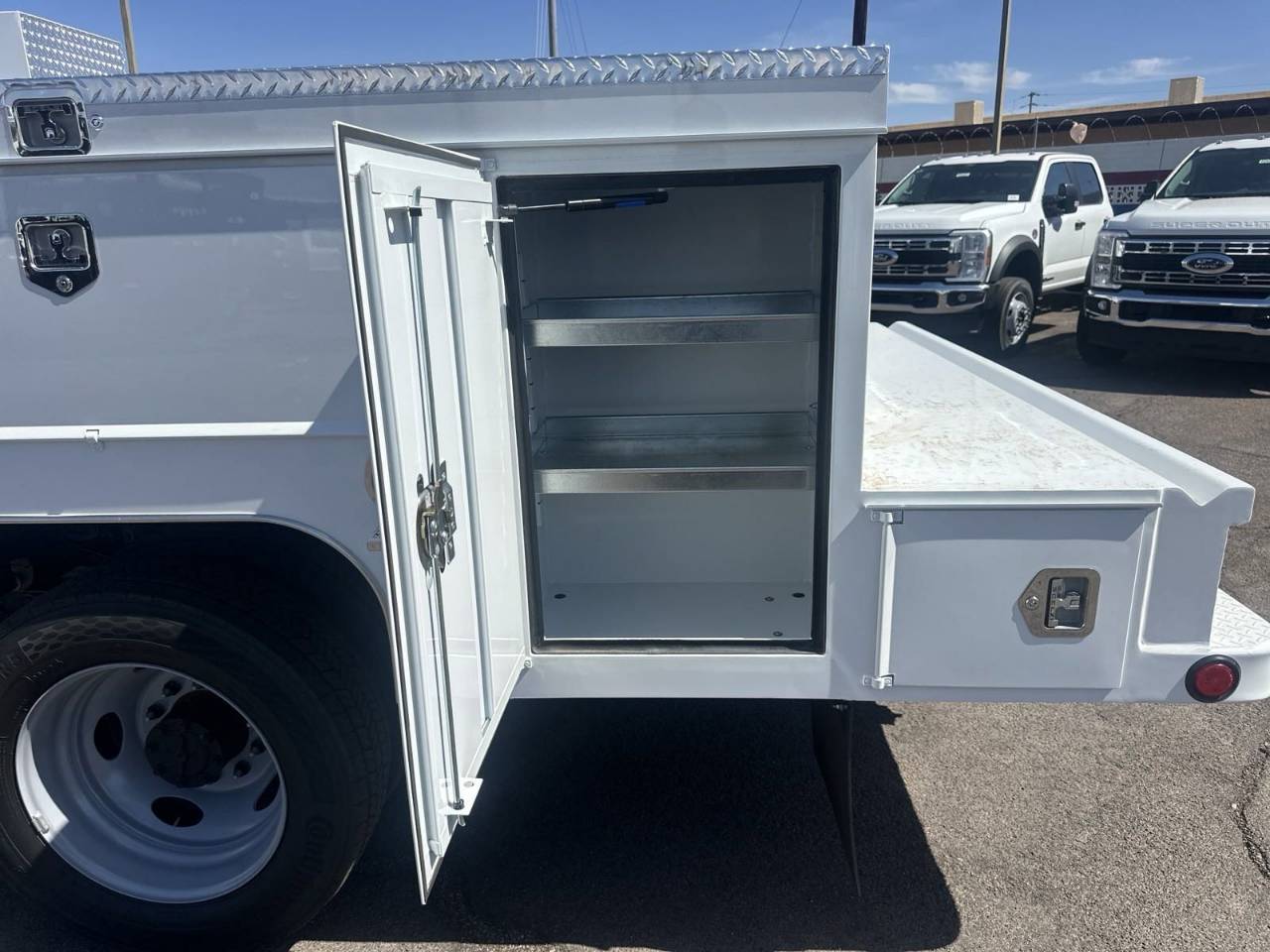 2025 Ford F-550 Super Duty Chassis Cab XL - Photo 17