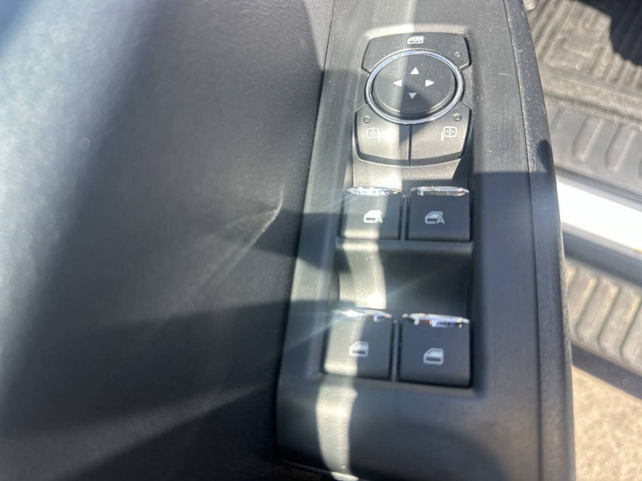 2025 Ford F-550 Super Duty Chassis Cab XL - Photo 23