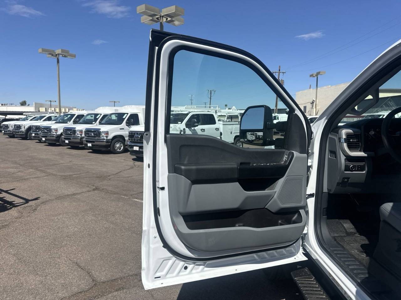 2025 Ford F-550 Super Duty Chassis Cab XL - Photo 37