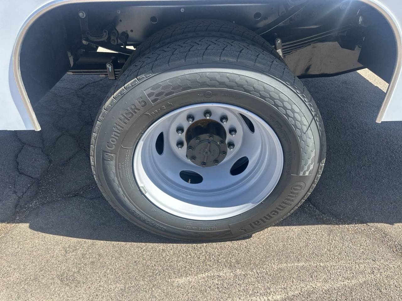 2025 Ford F-550 Super Duty Chassis Cab XL - Photo 46