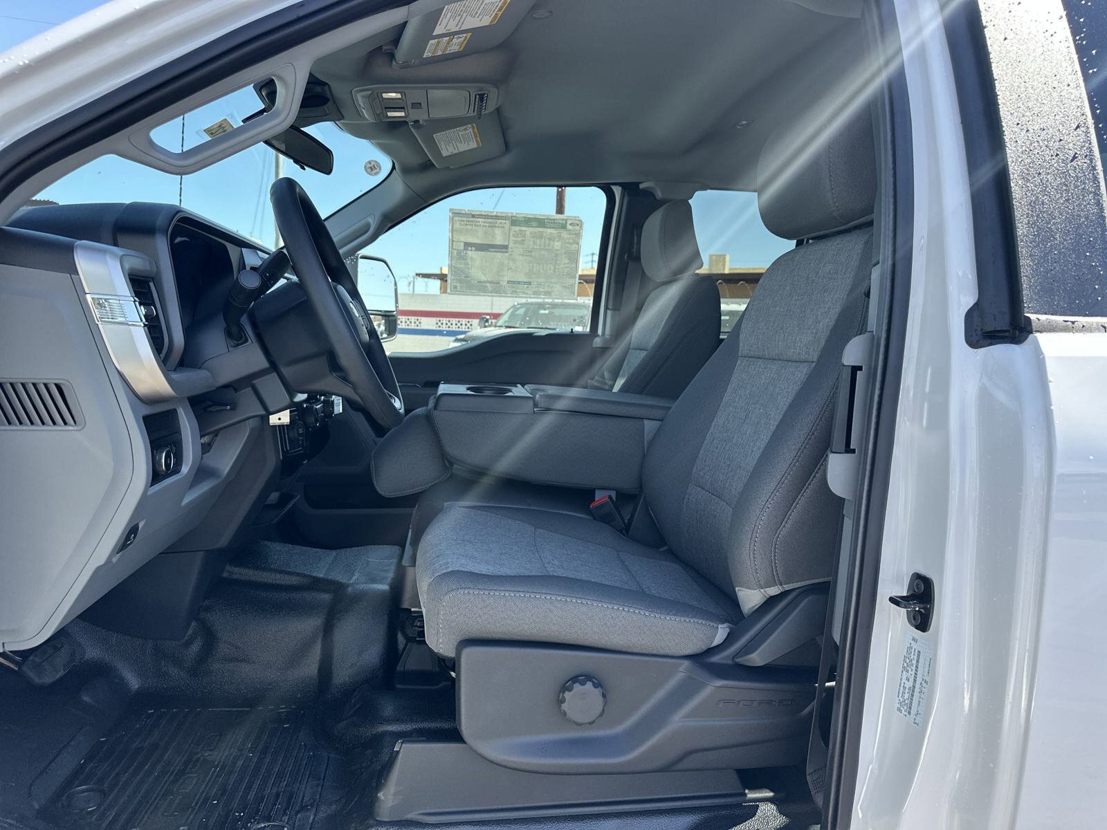 2025 Ford F-550 XL photo 22