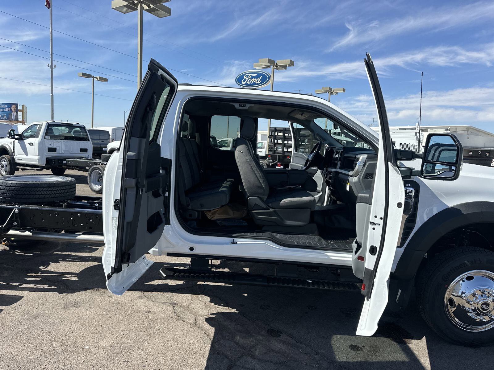 2025 Ford F-550 XL photo 26