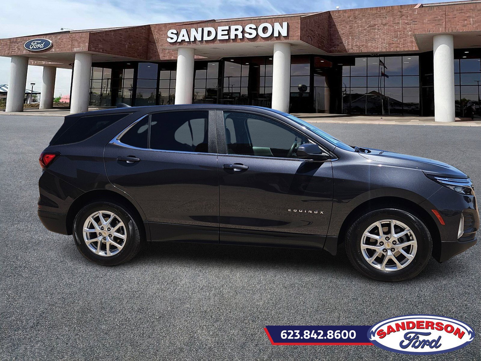 2022 Chevrolet Equinox LT photo 2