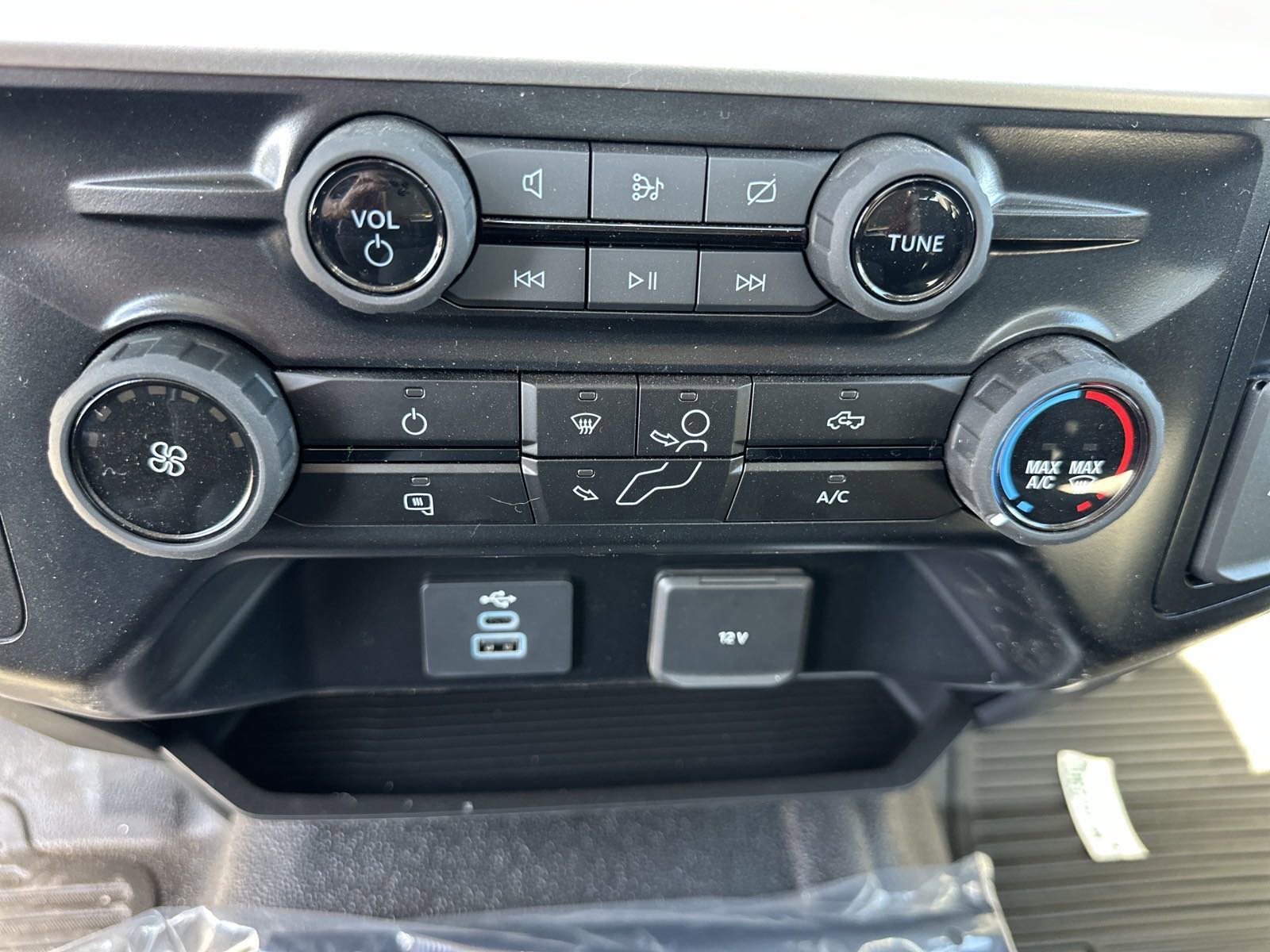 2024 Ford F-350 XL photo 25