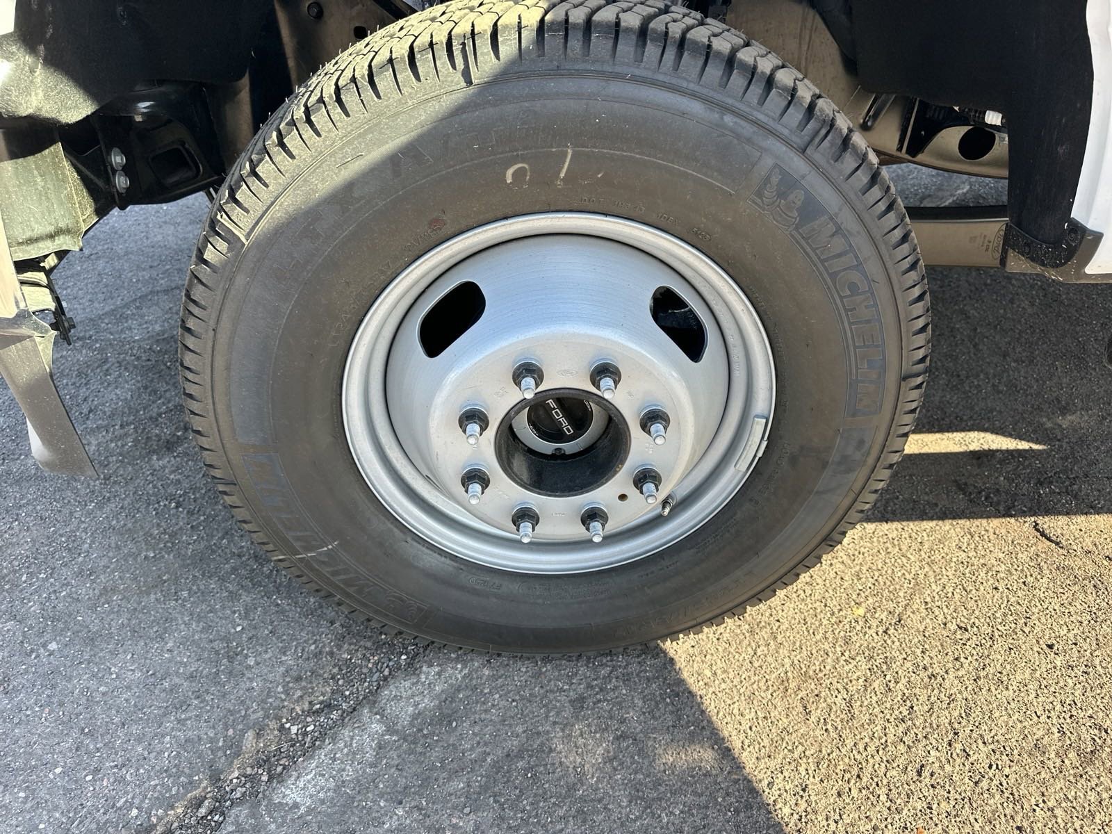2024 Ford F-350 XL photo 38