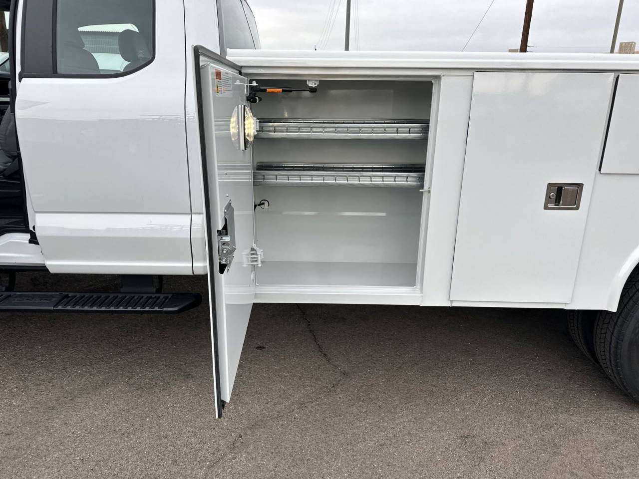 2024 Ford F-550 Super Duty Chassis Cab XL - Photo 11