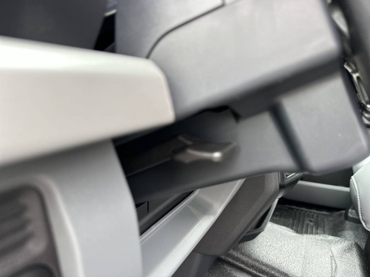 2024 Ford F-550 Super Duty Chassis Cab XL - Photo 19