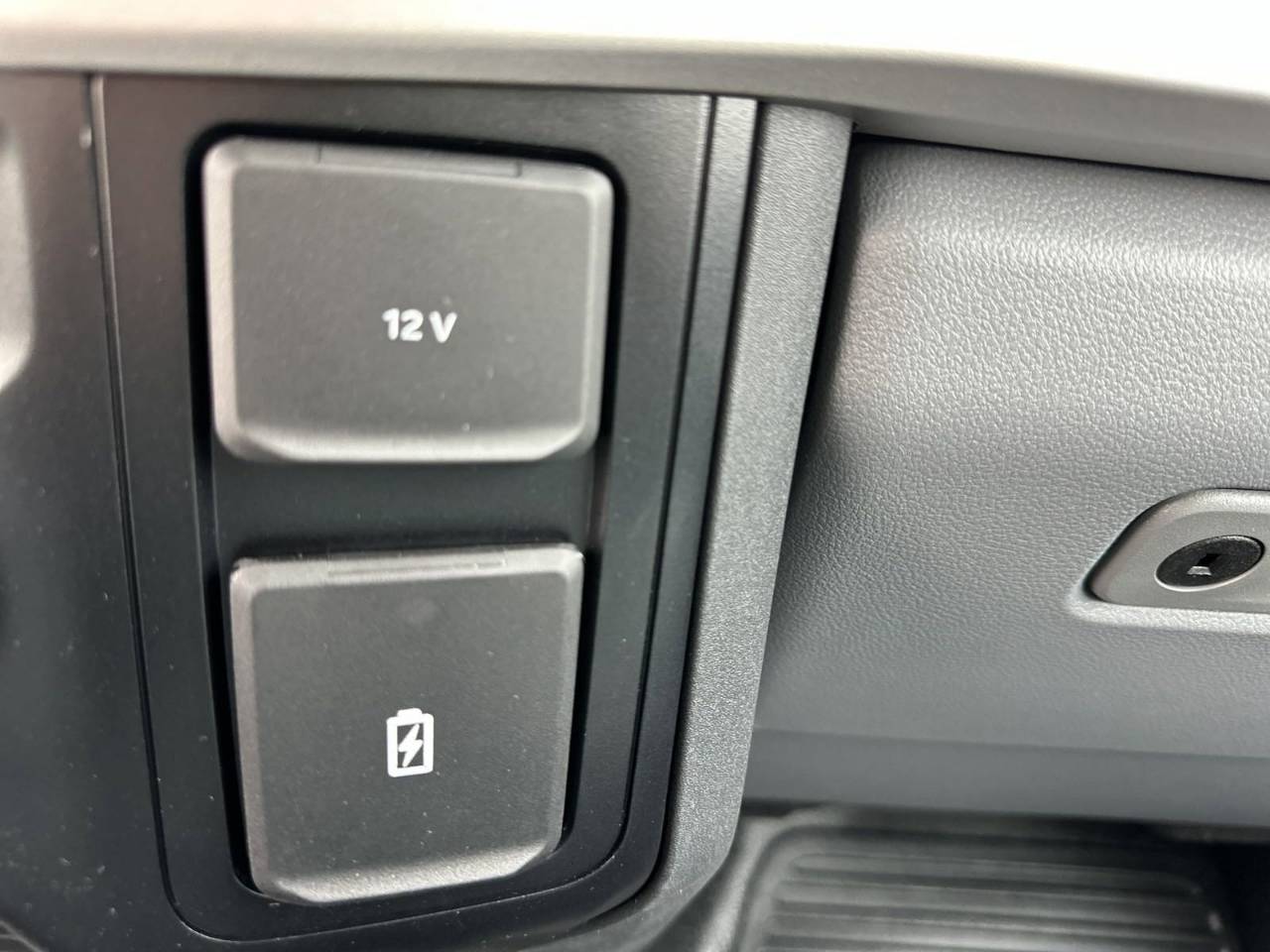 2024 Ford F-550 Super Duty Chassis Cab XL - Photo 26