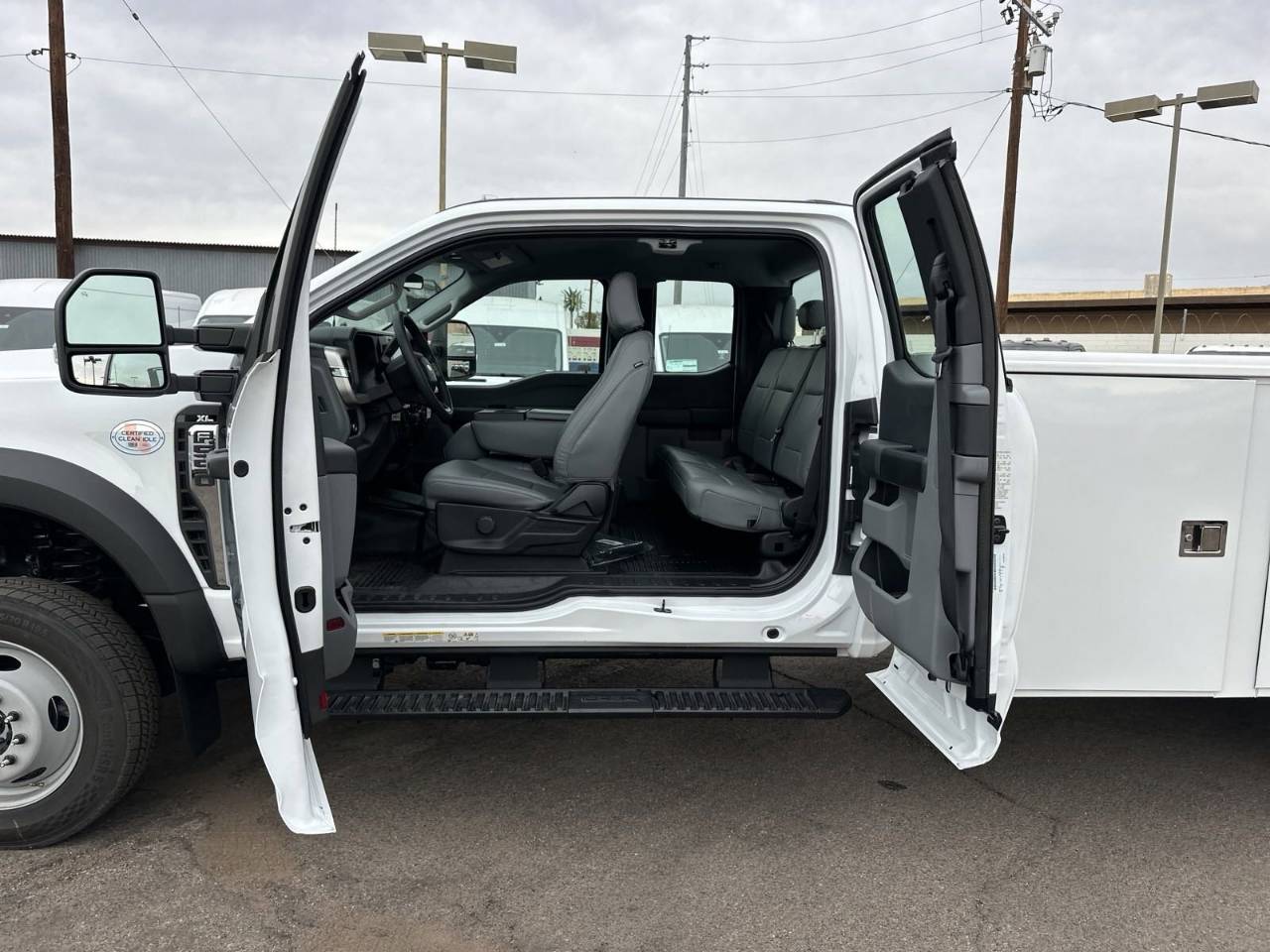 2024 Ford F-550 Super Duty Chassis Cab XL - Photo 34