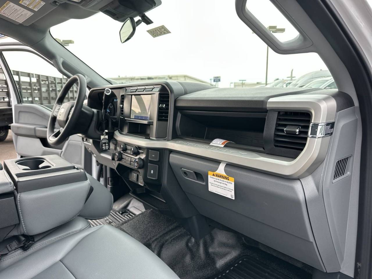 2024 Ford F-550 Super Duty Chassis Cab XL - Photo 39