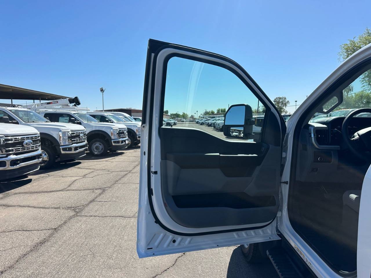 2025 Ford F-550 Super Duty Chassis Cab XL - Photo 16