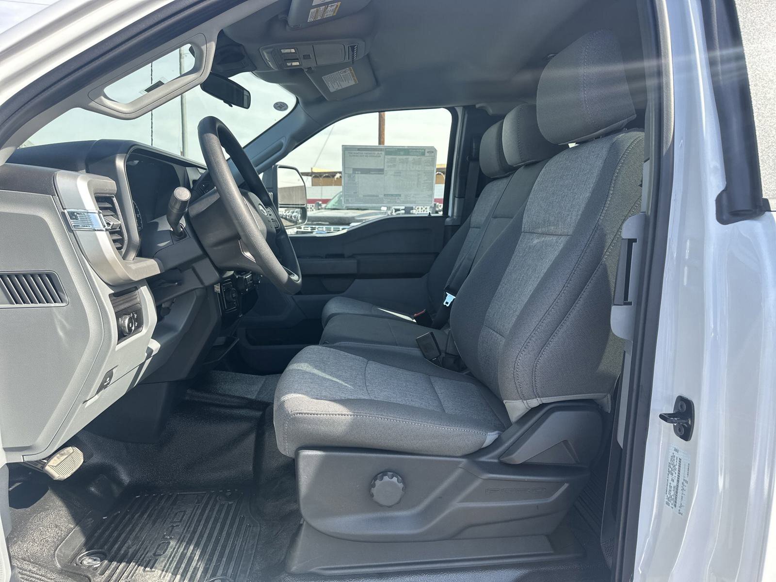 2025 Ford F-550 XL photo 22