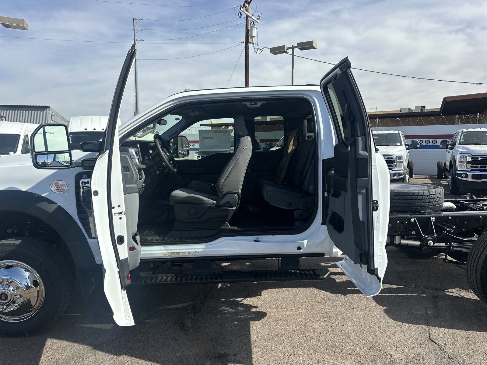 2025 Ford F-550 XL photo 23