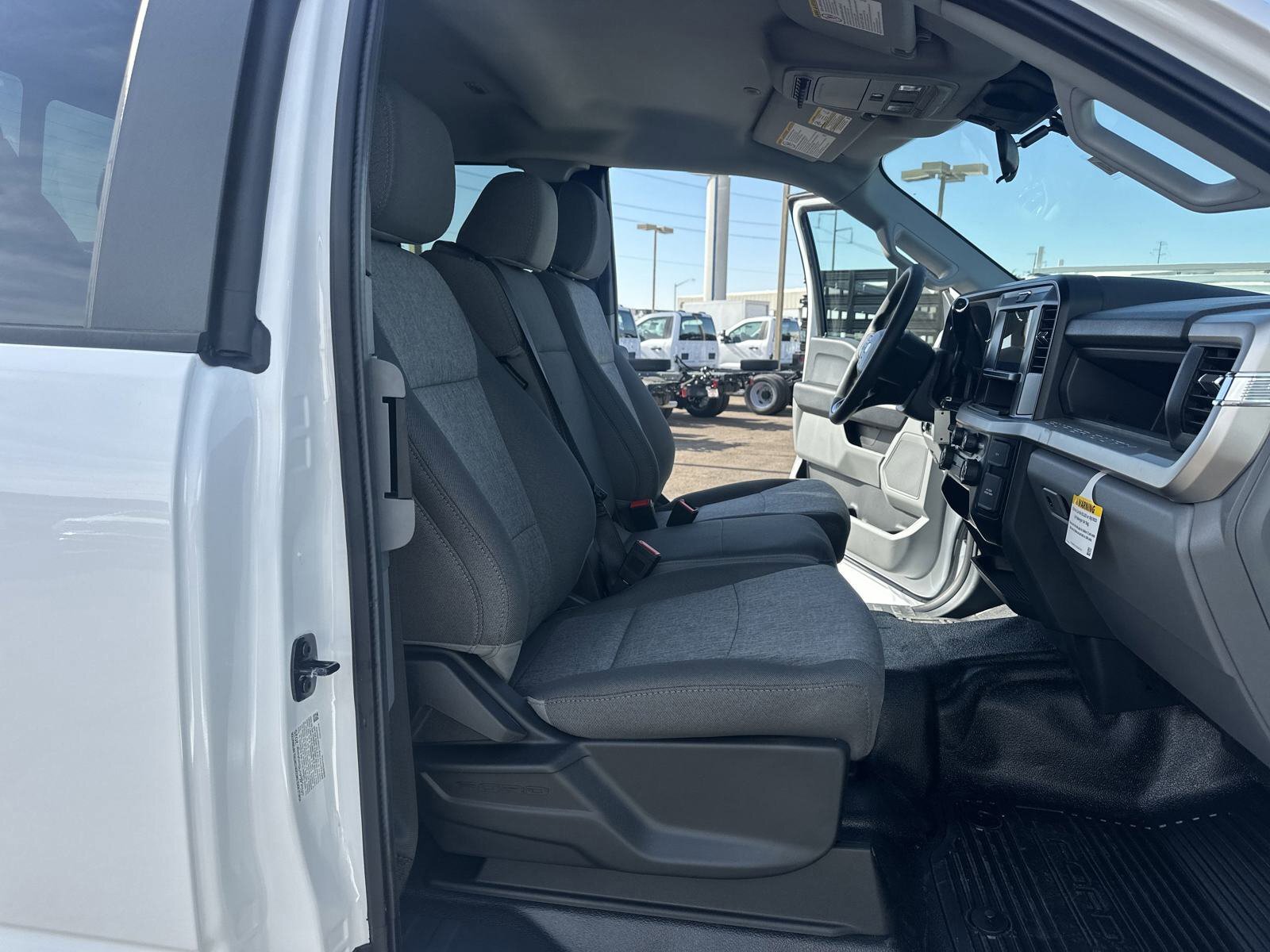2025 Ford F-550 XL photo 25