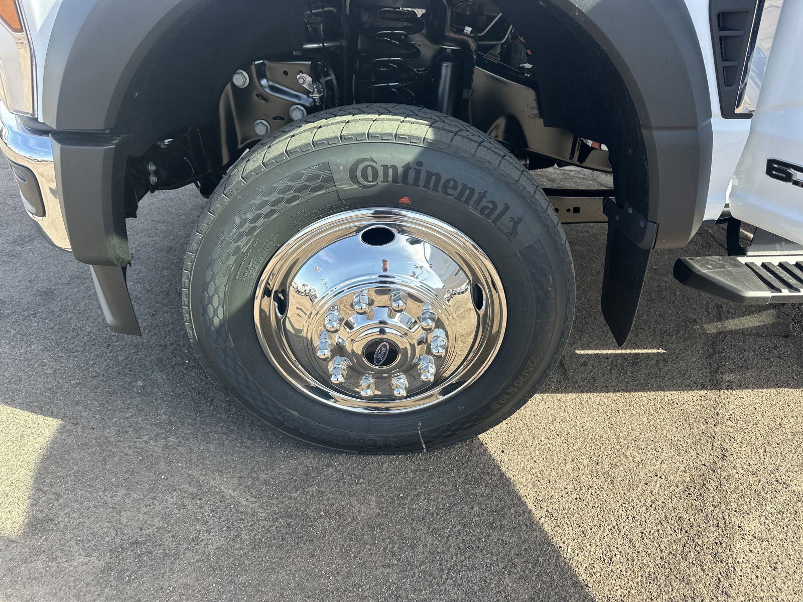 2025 Ford F-550 XL photo 28