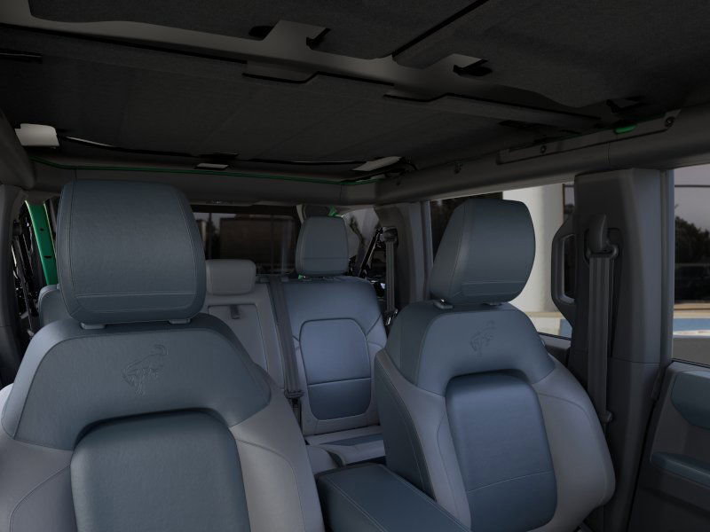 2024 Ford Bronco Outer Banks photo 12