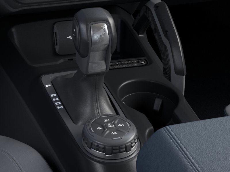 2024 Ford Bronco Outer Banks photo 17
