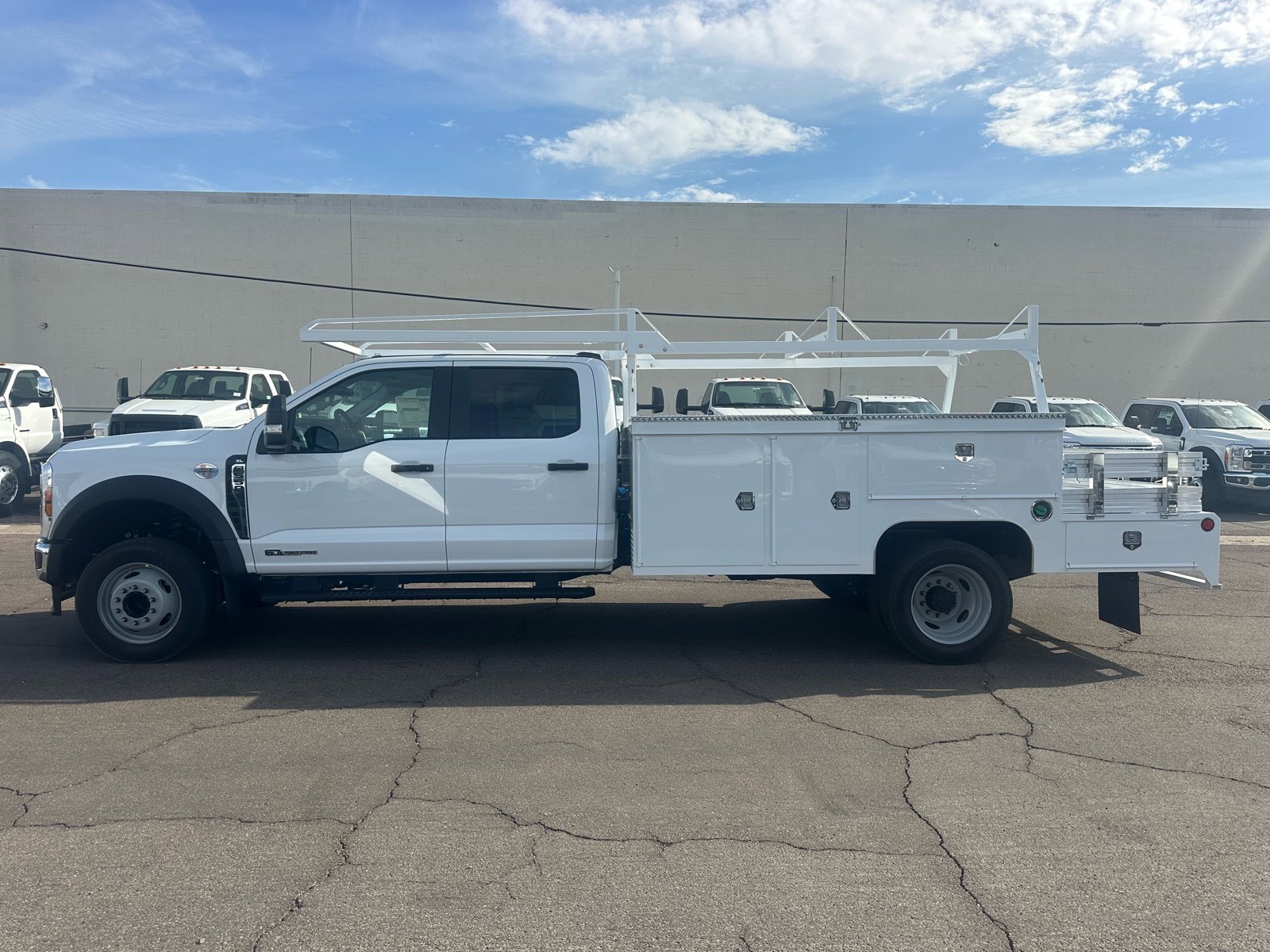 2025 Ford F-550 XL photo 4