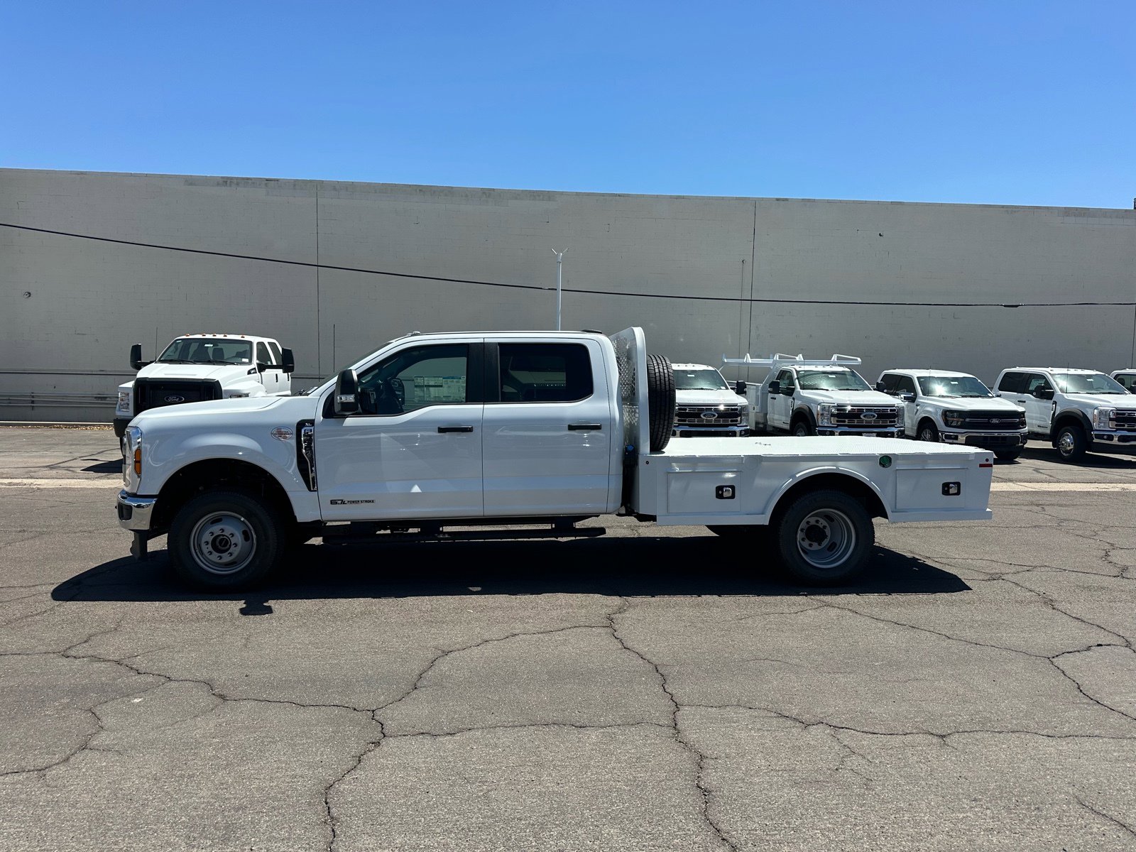 2025 Ford F-350 XL photo 4