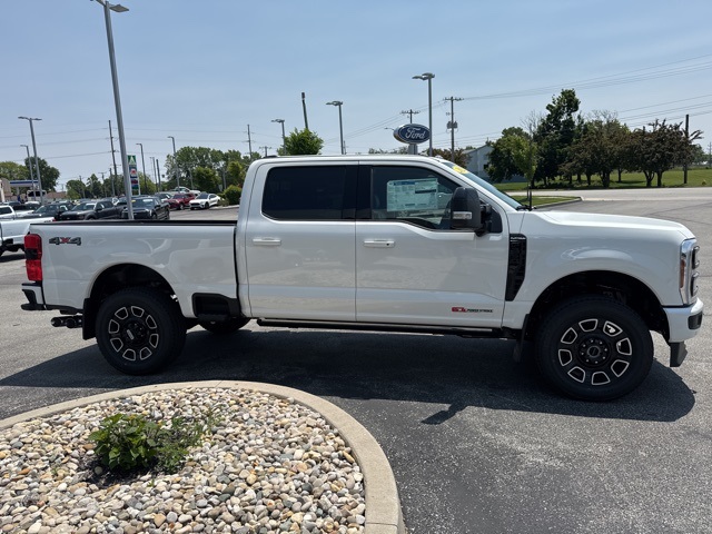 2025 Ford F-350 photo 2