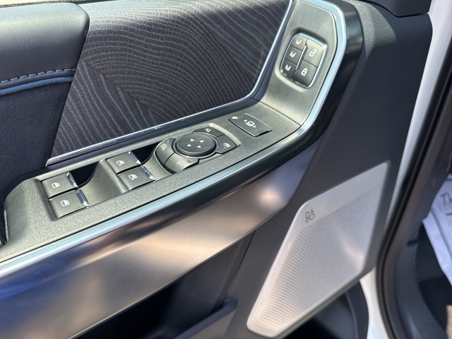 2025 Ford F-350 photo 15