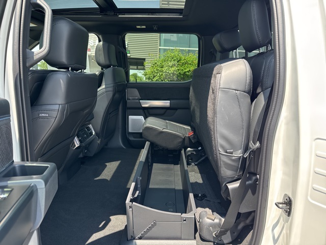 2025 Ford F-350 photo 19