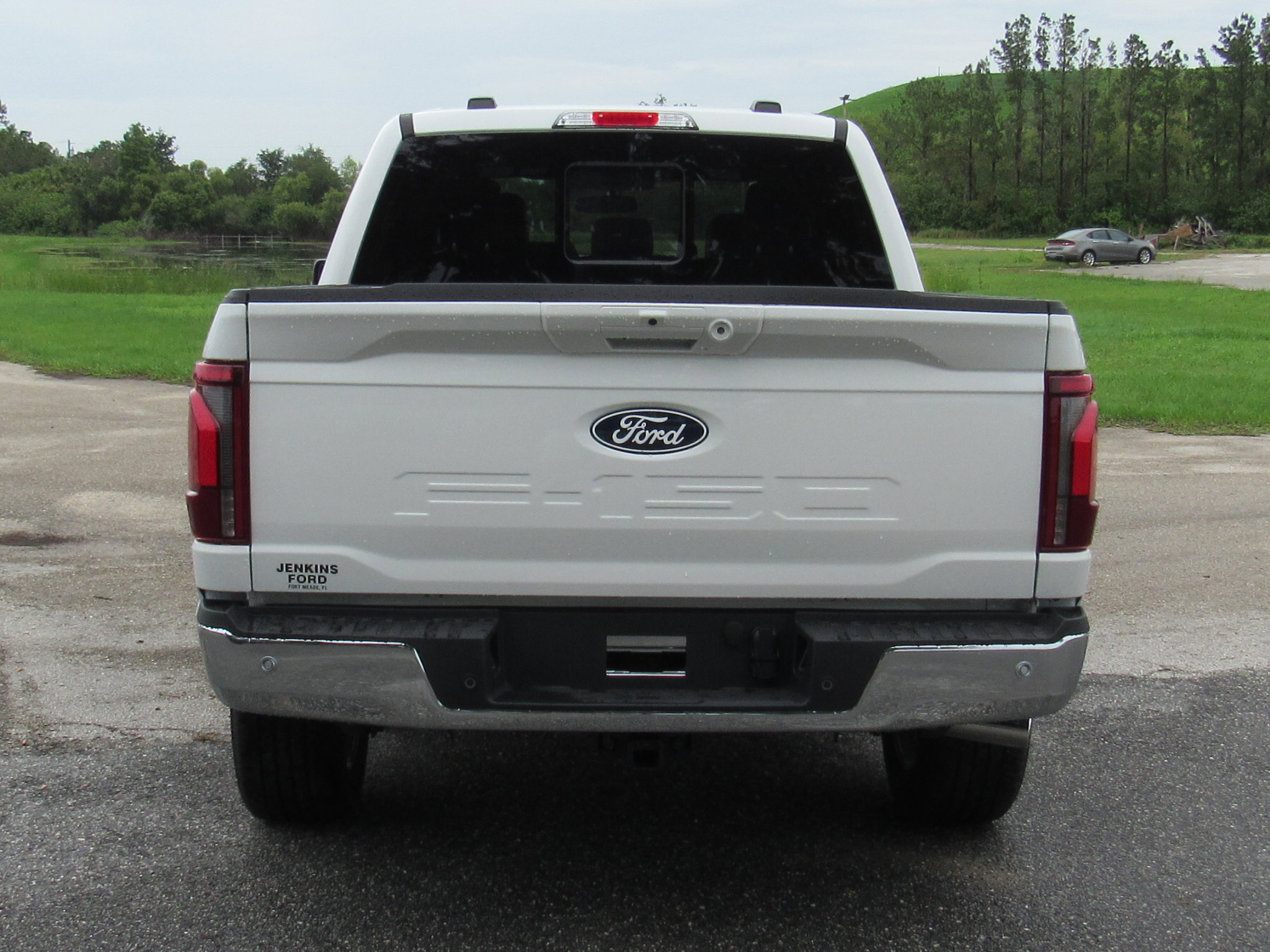 2025 Ford F-150 Lariat photo 4