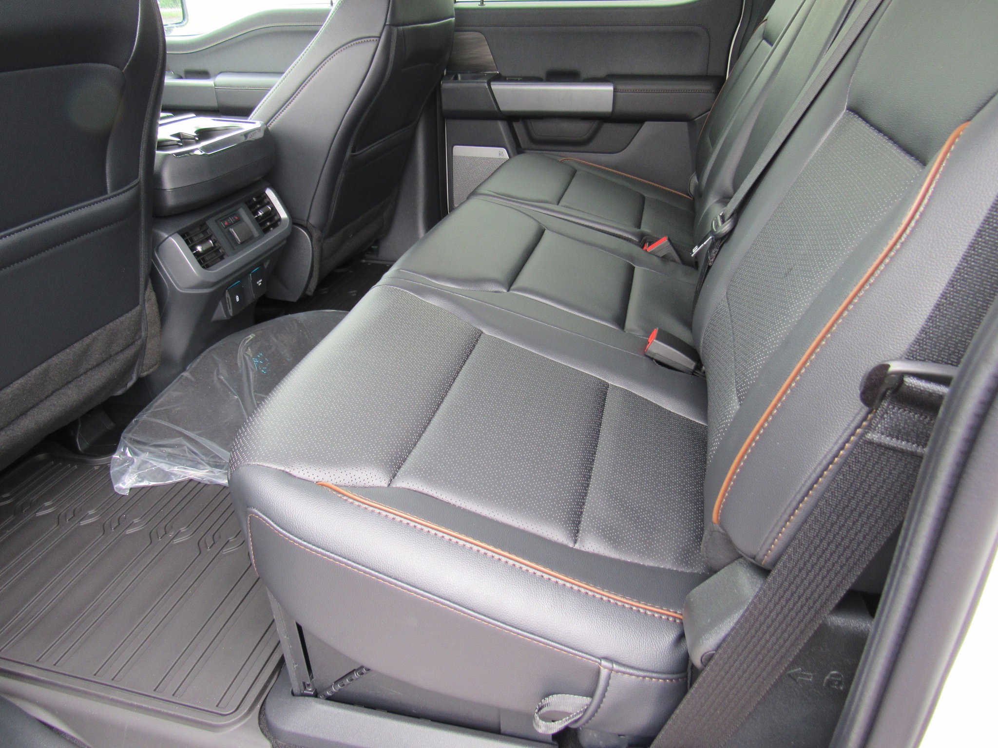 2025 Ford F-150 Lariat photo 10