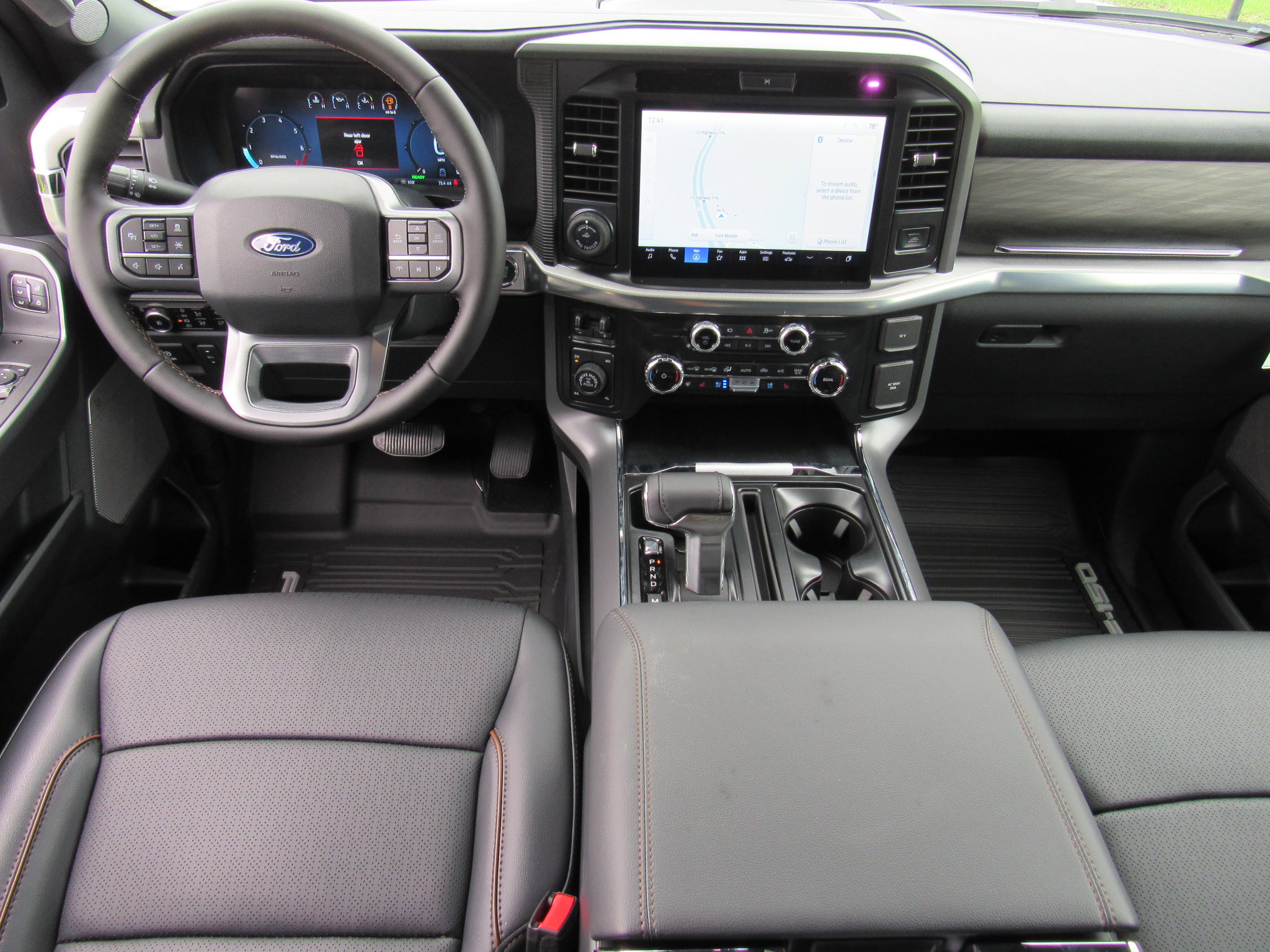 2025 Ford F-150 Lariat photo 11