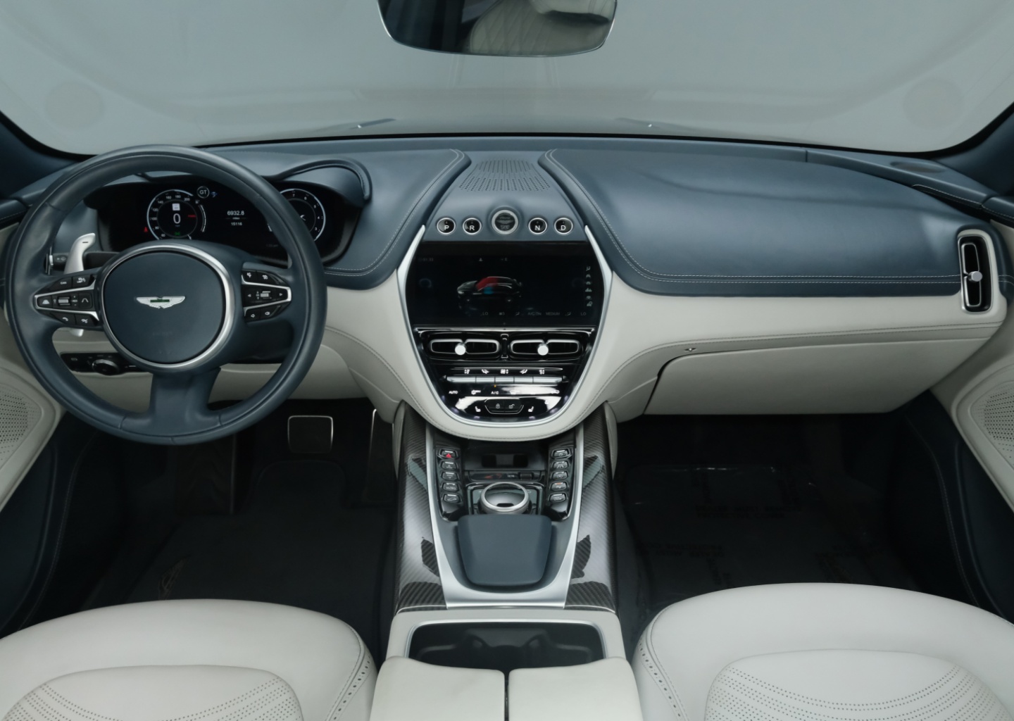 2022 Aston Martin DBX Base - Photo 10