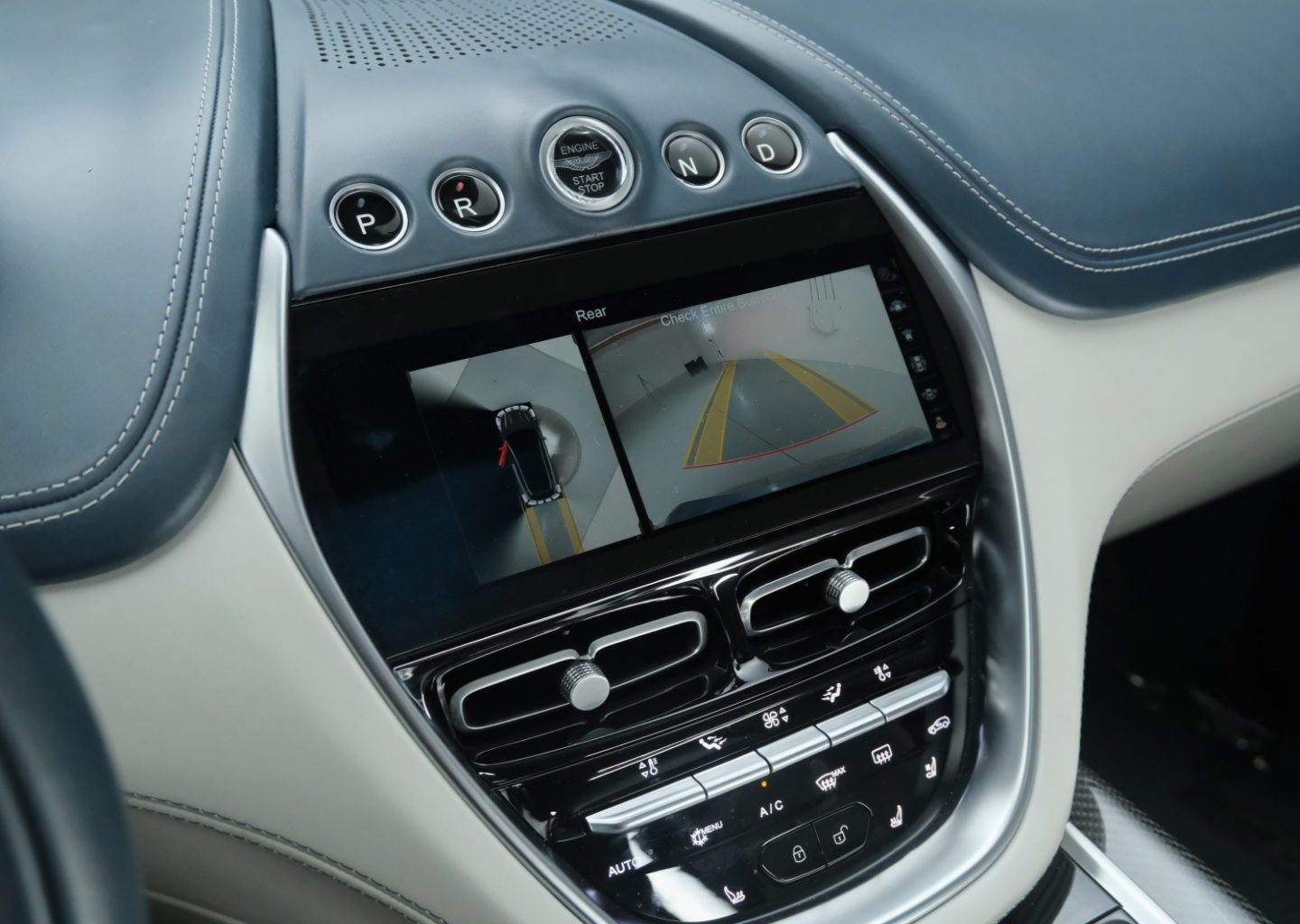 2022 Aston Martin DBX Base - Photo 22