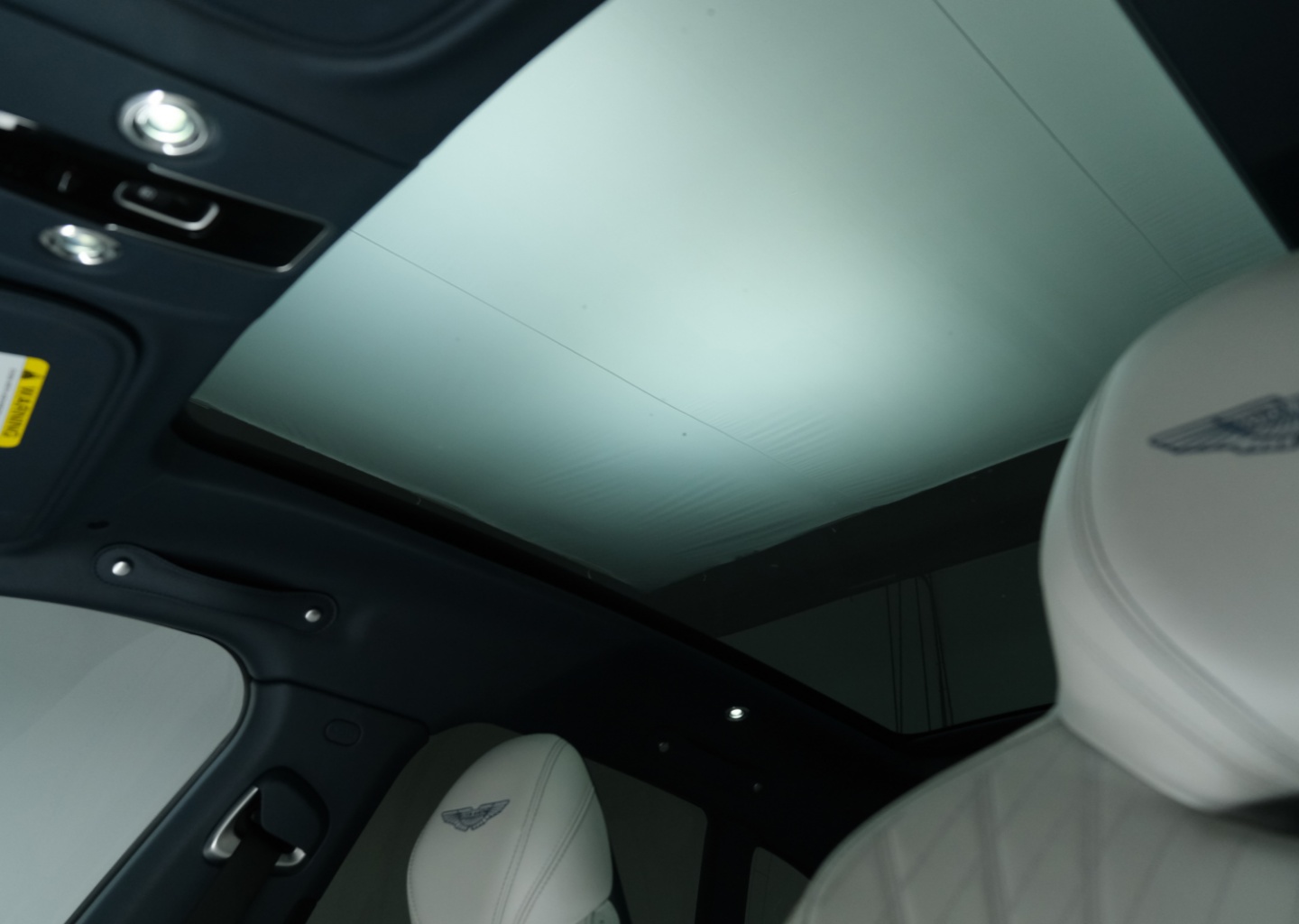 2022 Aston Martin DBX Base - Photo 23