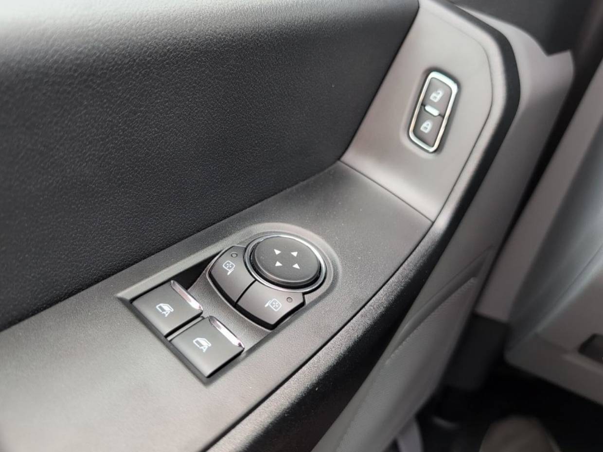 2025 Ford F-550 Super Duty Chassis Cab XL - Photo 15