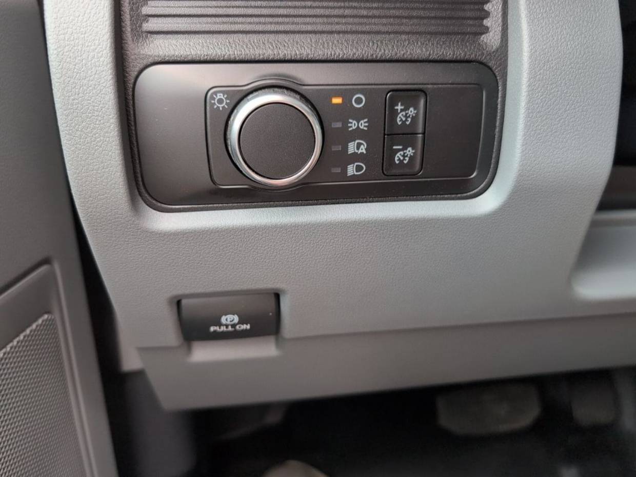 2025 Ford F-550 Super Duty Chassis Cab XL - Photo 16