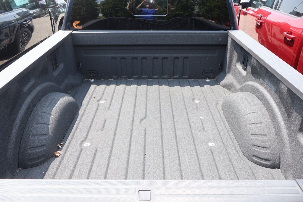 2025 Ford F-350 photo 6
