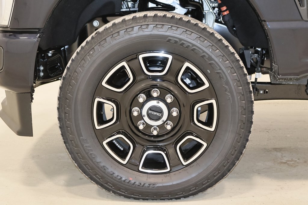 2025 Ford F-350 photo 33