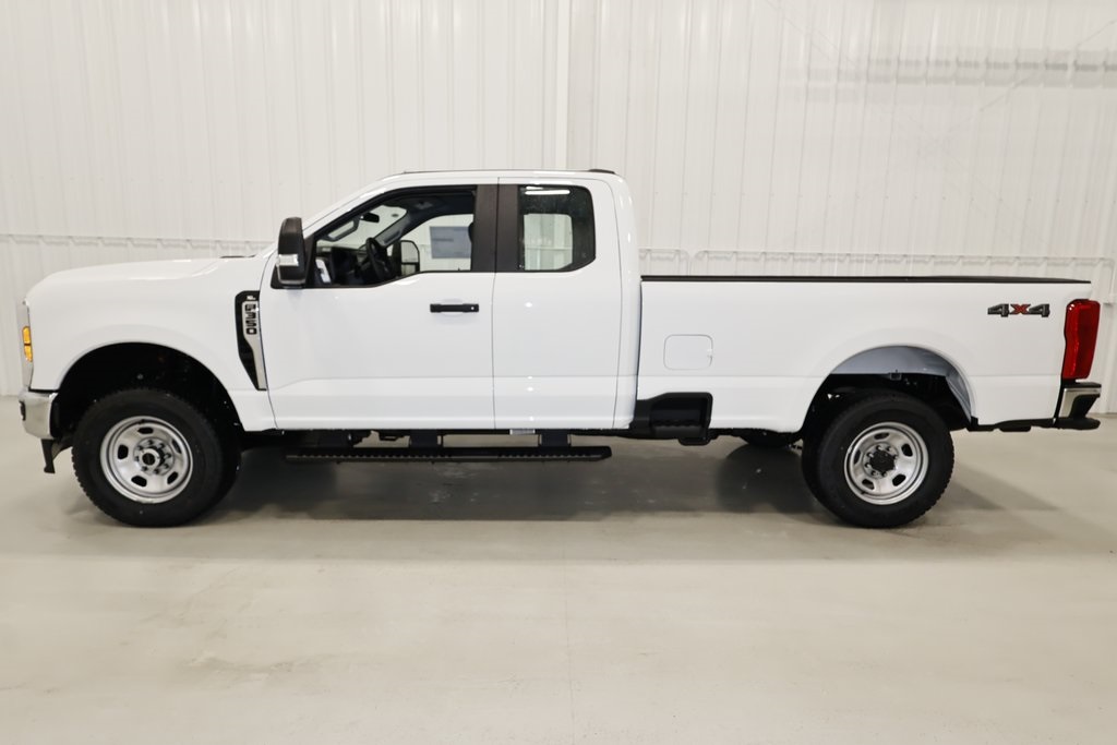 2025 Ford F-350 photo 5