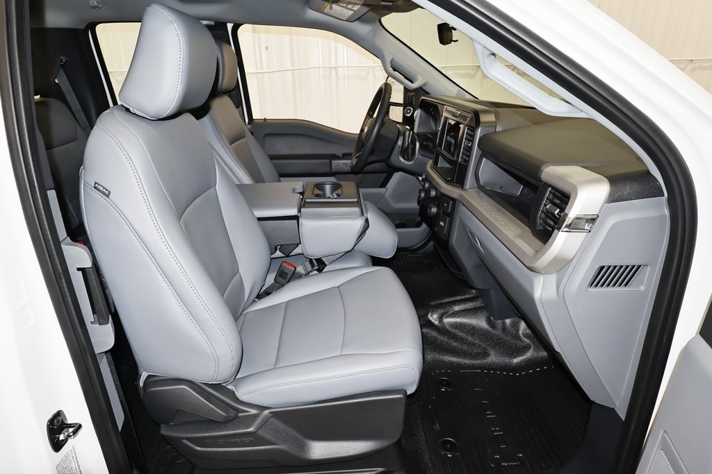 2025 Ford F-350 photo 15