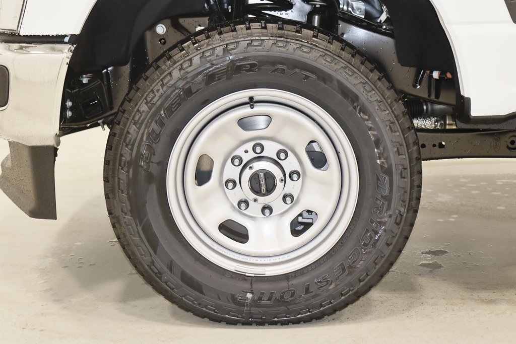 2025 Ford F-350 photo 27