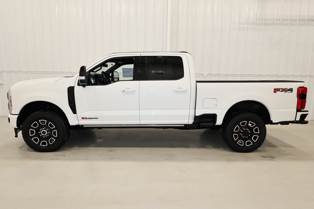 2025 Ford F-350 photo 2