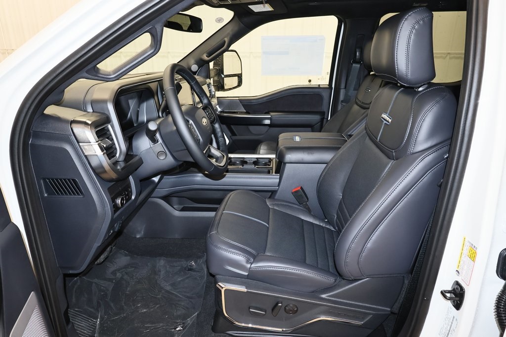 2025 Ford F-350 photo 9