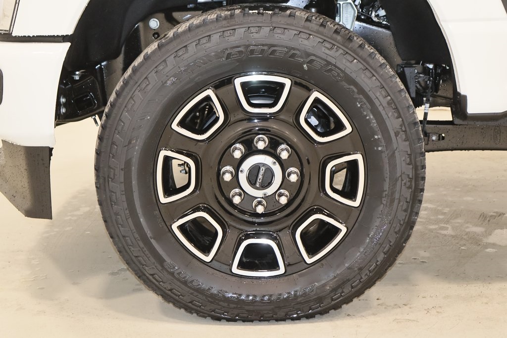 2025 Ford F-350 photo 33