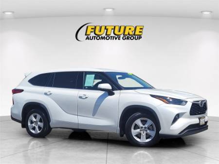 2022 Toyota Highlander LE